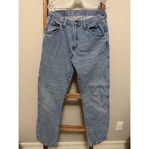 Wrangler - 965T1SL regular fit jeans in a light blue wash, size 32x30